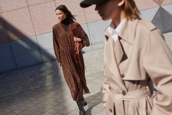 UNIQLO : C collection by British fashion designer Clare Waight Keller.