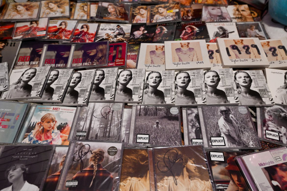Morgan De La Rue owns dozens of Taylor Swift albums, saying she sees everything of Swift’s as ‘collectable’. 