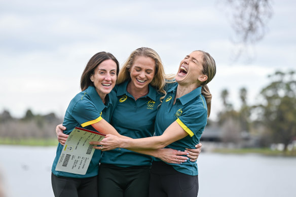 Sinead Diver (left), Gen Gregson and Jess Stenson – all mums – will represent Australia in the marathon in Paris.