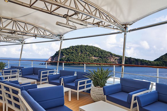 The Panorama Lounge serves morning tea and coffee and later morphs into a cocktail venue.