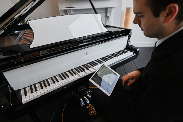 Steinway self sales playing piano