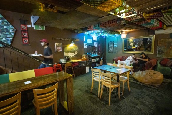 Resistance Burgers’ basement den has a stay-a-while vibe.