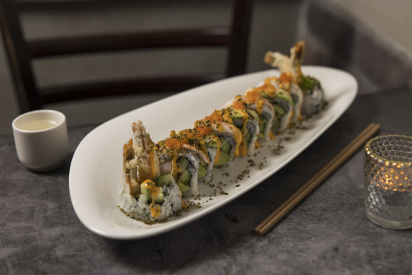 Spicy tempura prawn roll.