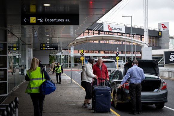 Melbourne Airport’s kerbside drop-off ends on October 6.