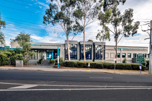 9-13 Flintoff Street, Greensborough