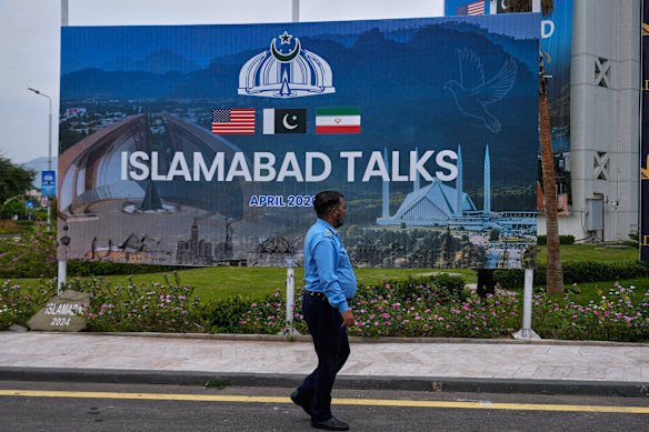 US-Iran war live updates: Iran menyita dua kapal di Selat Hormuz; Trump menunggu proposal terpadu dari Republik Islam setelah perpanjangan gencatan senjata