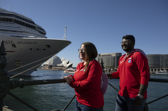 Fatma Ibrahim and Rajanikhil Malaramuthan are volunteers for the City of Sydney who help tourists with their queries in Circular Quay
