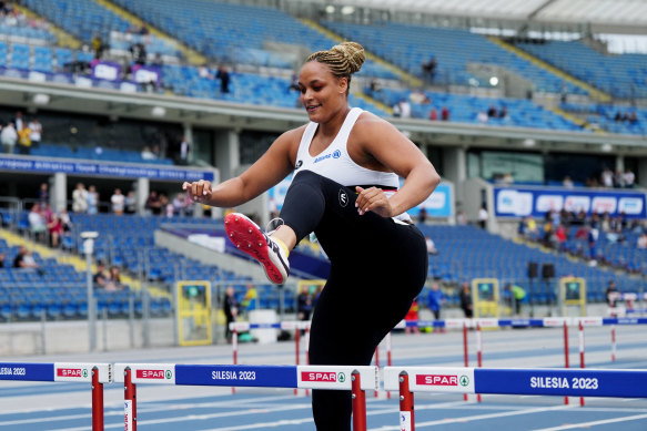 Jolien Maliga Boumkwo picked up two points for her last-place finish in the hurdles.