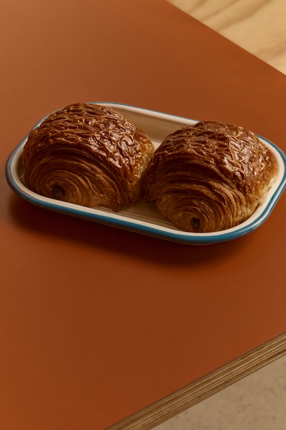 Pain au chocolat.