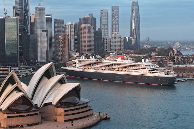 Queen Mary 2 