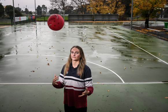 Bendigo netballer Charlotte Sexton is hoping the Commonwealth Games sees upgrades to sports facilities across regional Victoria. 