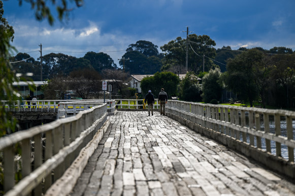 Kirwans Bridge was built in 1890 and was open to traffic until October, when the region flooded. 