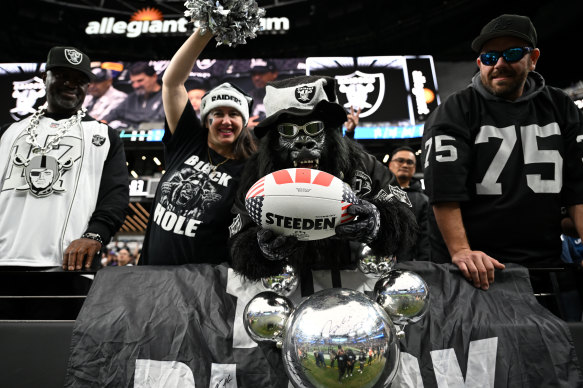 Las Vegas Raiders fans got into the spirit earlier this week.