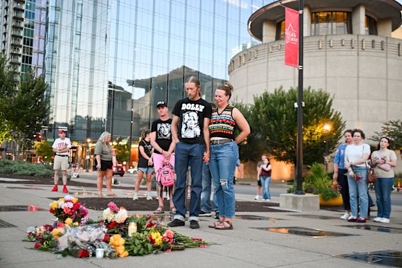 Fans of country music icon Dolly Parton pay tribute to her on the Music City Walk of Fame.