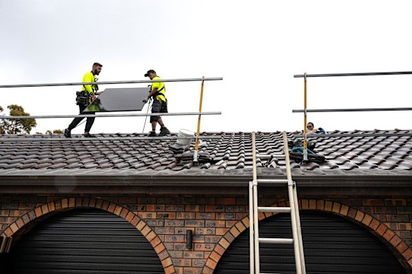 Electricity retailers would be willing to pay more for household solar fed into the grid if the time is right.