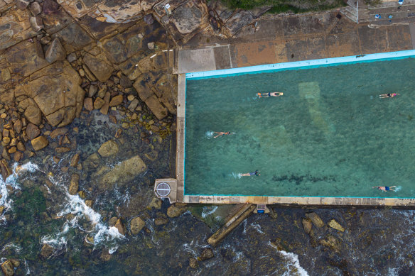  The Palm Beach ocean pool.