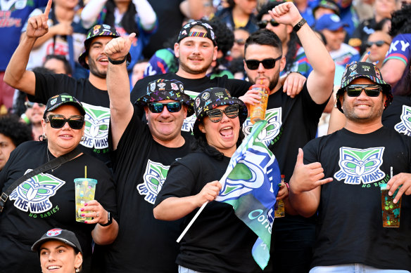 Warriors fans create some atmosphere at Suncorp Stadium on Sunday.