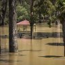 PM pledges aid as Shepparton remains on alert for floodwaters