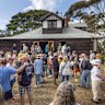 Crowds inspecting Alfred Deakin’s house on Monday. 