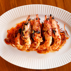 Puglia’s spaghetti all’assassina with prawns.