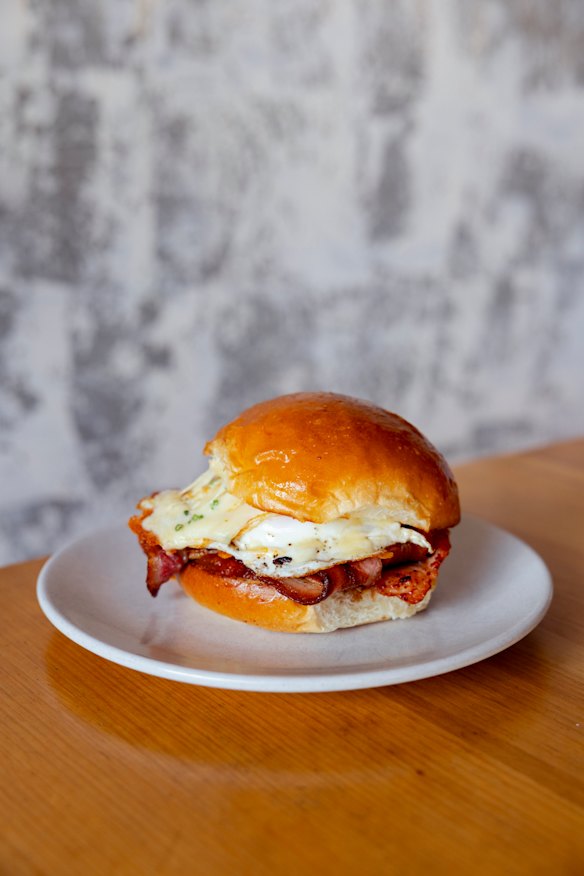 Bacon &amp; egg roll. 