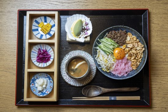 Cold tantan udon set.