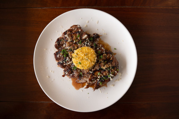 Tathra scotch fillet at The Rockley Pub. 