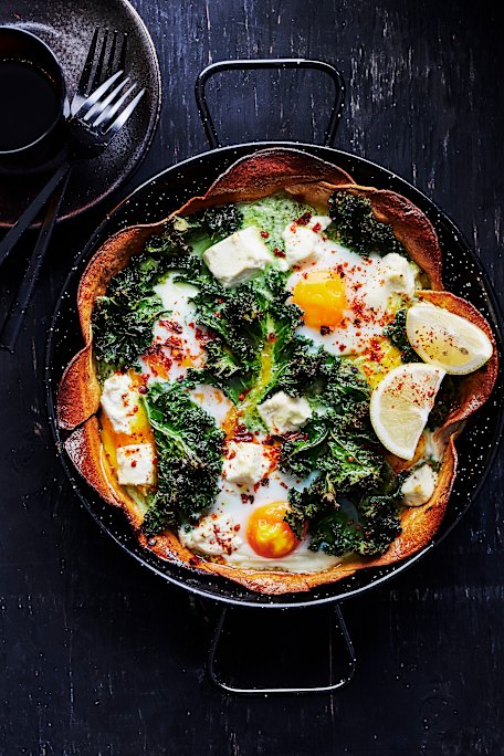 Healthy baked chilaquiles: green sauce eggs recipe