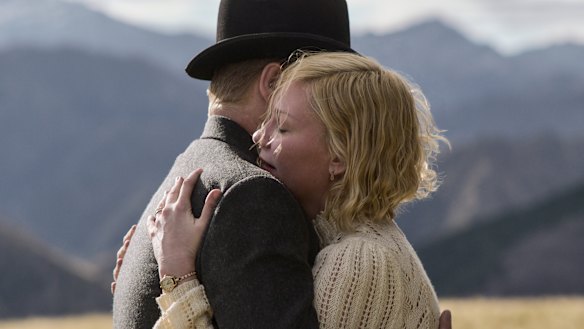Jesse Plemons and Kirsten Dunst as George Burbank and Rose Gordon in The Power of the Dog. 