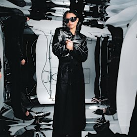 Erika de Casier: Intricate and seductive… still. 