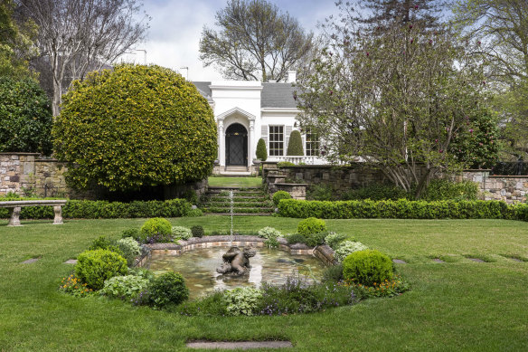 The Myer family will pass Cranlana on to a new custodian.