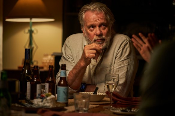 Erik Thomson as Rory, the family patriarch.