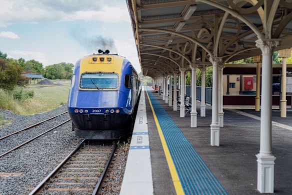 France warns that Australia’s rail services are neither fast or good value.