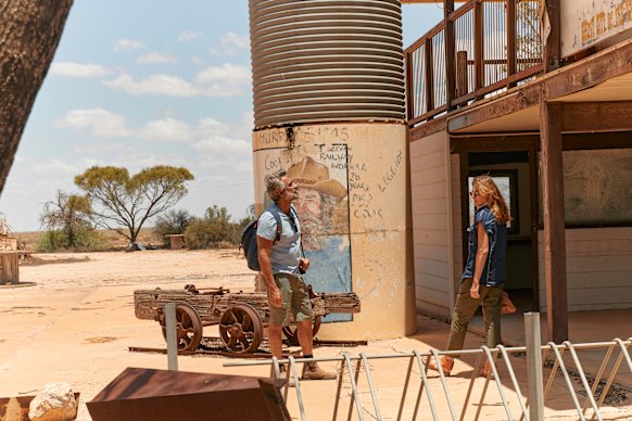 Off the train in Cook.