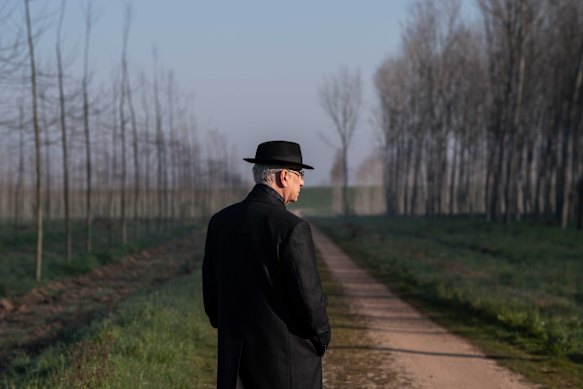 Toni Servillo as the president approaching retirement in La Grazia. 