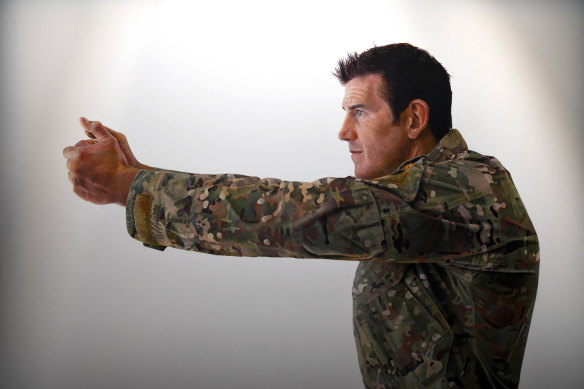 Pistol Grip, a portrait of Benjamin Roberts-Smith by Michael Zavros.