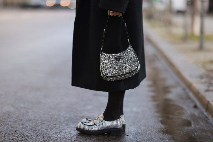 Saint Laurent Medium Envelope Bag Black - THE PURSE AFFAIR