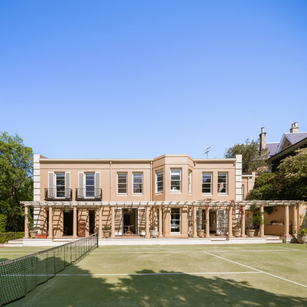 Former NAB boss Drew Bradford and wife Alison sell luxury house in Sydney’s Woollahra that was listed for m