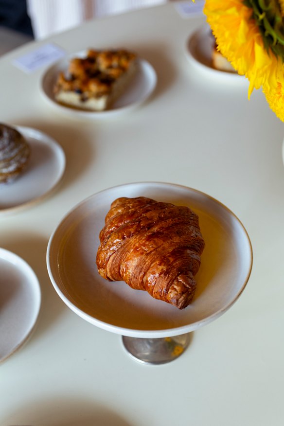 Croissant. 
