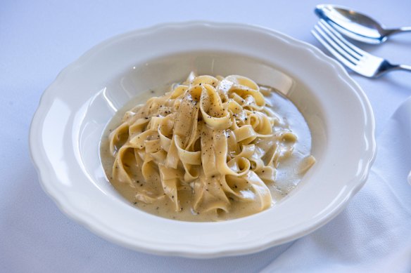 Fettuccine alfredo.