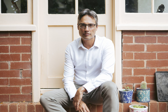 Dr Nick Coatsworth urged the college to reconsider its decision to remove Sutherland.
