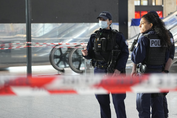 Police officers in Paris. The attack on the 12-year-old girl has elicited widespread shock and concern.