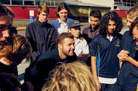 Hunter Johnson with year 8 
students at a Man Cave workshop in 2019. 