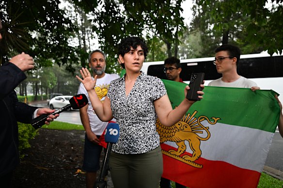 Mobina Fouladvand, an Iranian-Australian living in Sydney, is among diaspora pleading with Australian officials. 