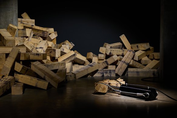 Arcangelo Sassolino’s Violenza Casuale, 2008–2025.