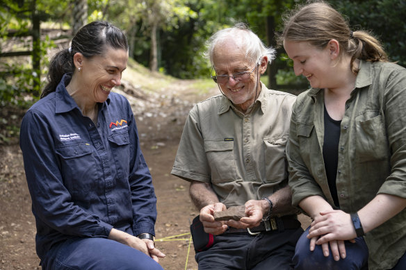 Neil ‘Snowy’ Tavener with Dr Amy Mosig Way (left) and  Nicola Jorgensen (right) at the new dig site on Norfolk Island.