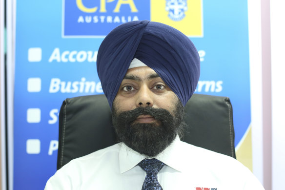 Manpreet Singh is a tax agent at SSK Accounting. A client of his withdrew cash after a call impersonating the firm's office. 
