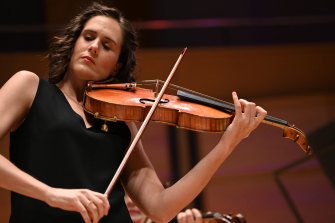 Principal violist Stefanie Farrands brings a gruff poetry to the Sinfonia Concertante.