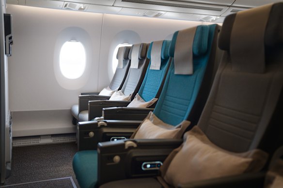 O 787-10 tem os assentos mais estreitos de qualquer aeronave da frota de Cingapura.