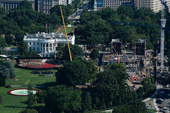 Construction of the White House ballroom, on the right, as well as a new helipad outside the residence, on the left.